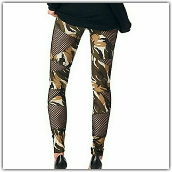TOV Holy Pants - NWT'S TOV CaMo Mesh Leggings (L)